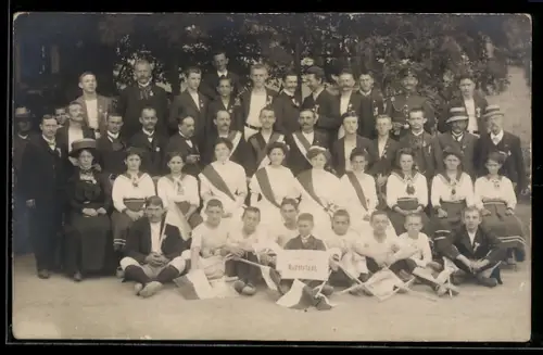 Foto-AK Rudolstadt, Turnverein, Gruppenbild