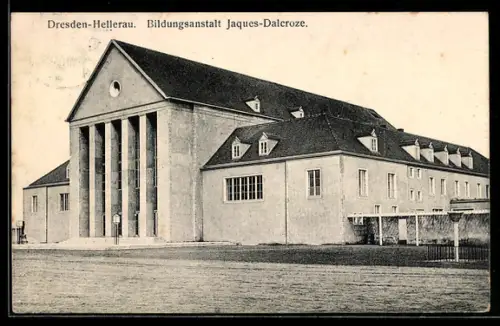 AK Dresden-Hellerau, Blick auf die Bildungsanstalt Jaques-Dalcroze