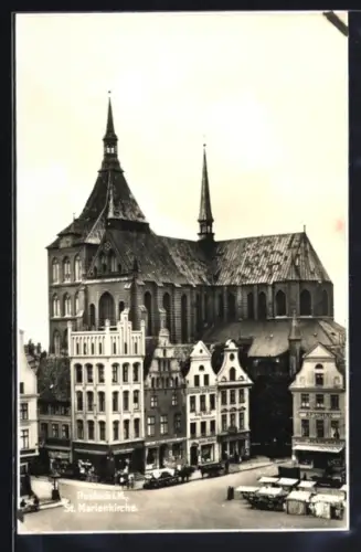 AK Rostock i. M., St. Marienkirche mit Geschäften