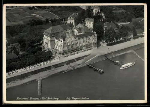 AK Bad Godesberg, Fliegeraufnahme vom Rheinhotel Dreesen mit Dampfer an der Anlegestelle
