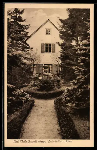 AK Freienwalde a. Oder, Karl Weise-Jugendherberge mit Gartenanlagen
