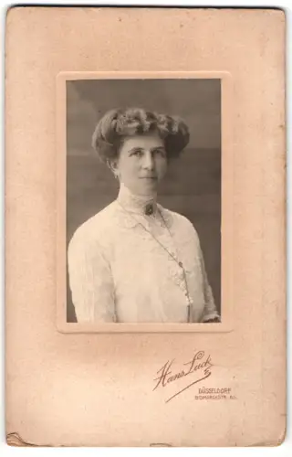 Fotografie Hans Luck, Düsseldorf, Bismarckstrasse 65, Porträt einer eleganten Dame