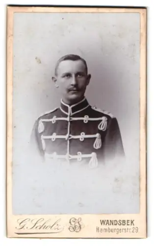 Fotografie Georg Scholz, Wandsbek, Hamburgerstr. 29, Husar in Attila