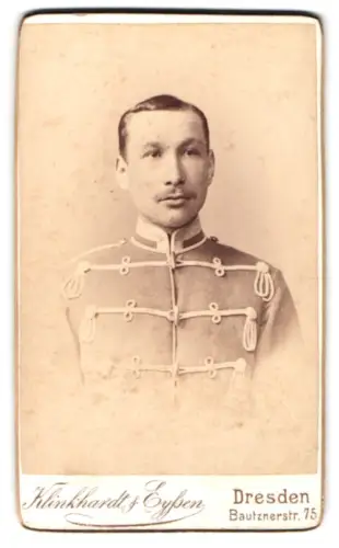 Fotografie Klinkhardt & Eyssen, Dresden, Bautznerstr. 75, Uffz. der Husaren in Attila