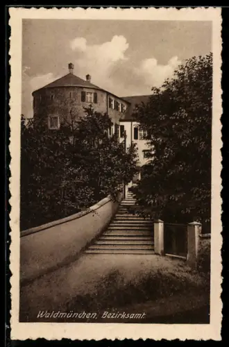 AK Waldmünchen, Treppenaufstieg zum Bezirksamt