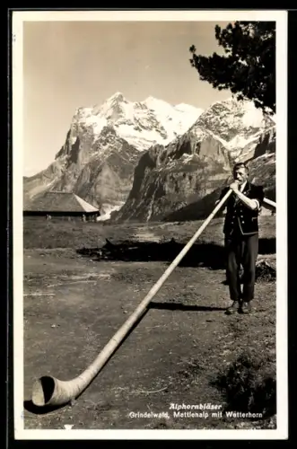 AK Grindelwald, Mettlenalp mit Wetterhorn, Alphornbläser