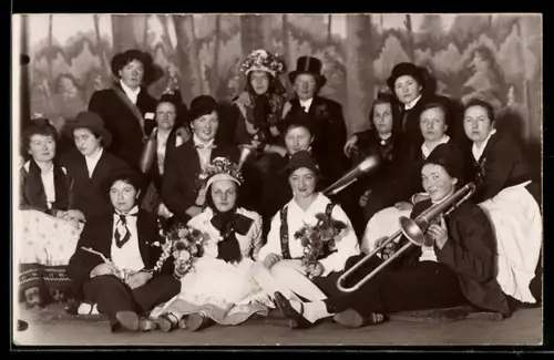 Foto-AK Gruppenbild mit Posaunenspieler