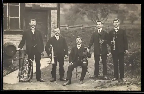 Foto-AK Musiker mit Tuba, Trompete und Klarinette