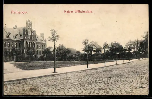 AK Rathenow, Strassenpartie mit Kaiser Wilhelmplatz