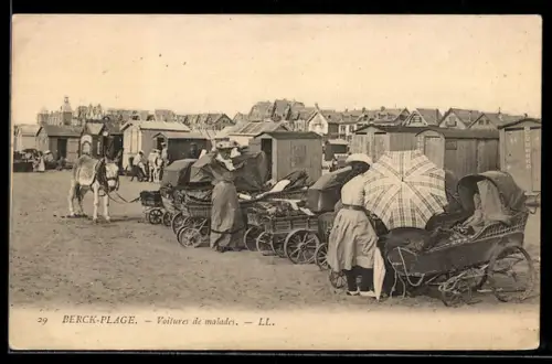 AK Berck-Plage, Voitures de malades sur la plage animée