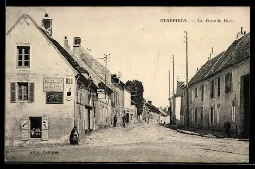 AK Étrepilly, La Grande Rue