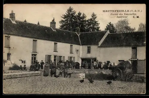 AK Hautefeuille /S.-&-M., Ferme des Tournelles Intérieur