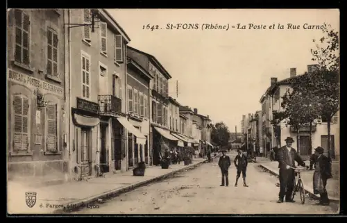 AK St-Fons /Rhône, La Poste et la Rue Carnot