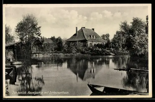 AK Zehdenick, Havelpartie mit Schleusenhaus
