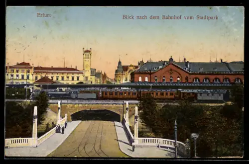 AK Erfurt, Blick nach dem Bahnhof vom Stadtpark