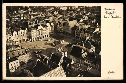 AK Rostock, Neuer Markt und Rathaus aus der Vogelschau
