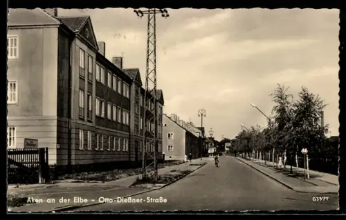 AK Aken a. d. Elbe, Blick in die Otto-Diessner-Strasse