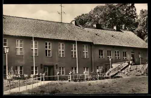AK Gützkow /Greifswald, Feierabendheim des Kreises Greifswald