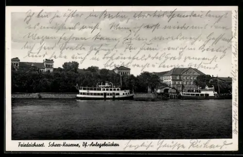 AK Friedrichsort, Scheer-Kaserne, Dampfer-Anlegebrücken mit Dampfern