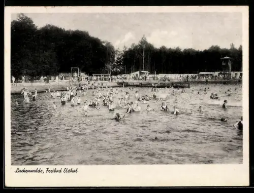 AK Luckenwalde, Freibad Elsthal, mit Badenden