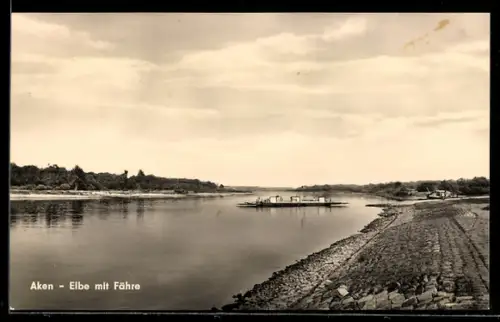 AK Aken, Elbe mit Fähre