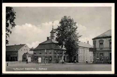 AK Biesenthal, Rathaus mit Strassenpartie
