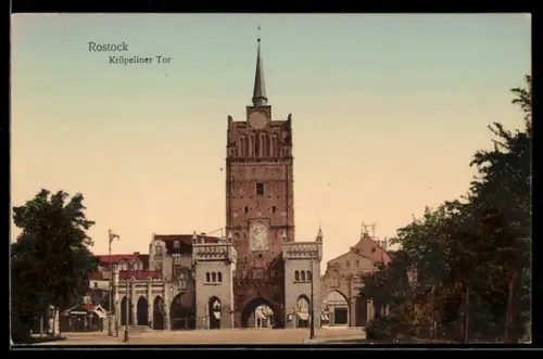 AK Rostock i. Meckl., Blick durch das Kröpeliner Tor