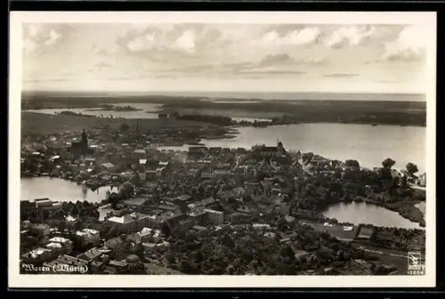 AK Waren /Müritz, Teilansicht, Fliegeraufnahme
