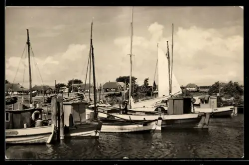 AK Neuendorf /Hiddensee, Hafen