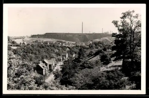 AK Ahlsdorf /Eisleben, Ortsansicht aus der Vogelschau, mit Industrieanlagen