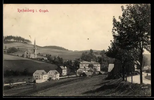 AK Rechenberg i. Erzgeb., Ortsansicht mit Landstrasse