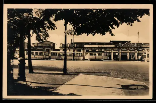 AK Rostock, Bahnhof, Strassenbahnen
