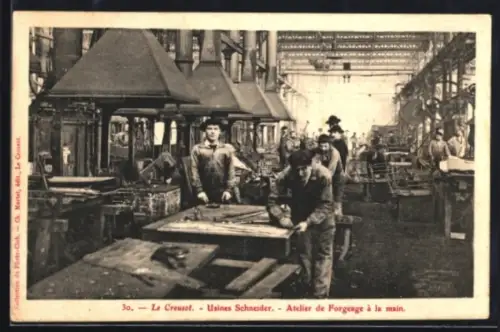 AK Le Creusot, Usines Schneider, Atelier de Forgeage à la main