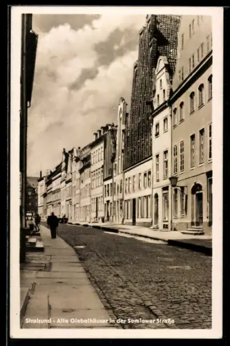AK Stralsund, Alte Giebelhäuser in der Semlower Strasse