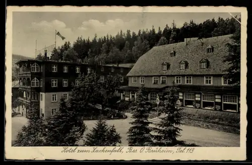 AK Schreiberhau, Hotel zum Hackenfall, Bes. O. Brüheim, flagge