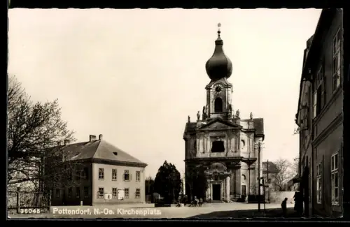 AK Pottendorf, Kirchenplatz