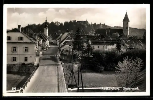 AK Radkersburg /Steiermark, Strassenpartie mit Kirche