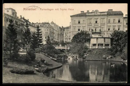 AK Marienbad, Anlagen im Park mit Blick auf Tepler-Haus