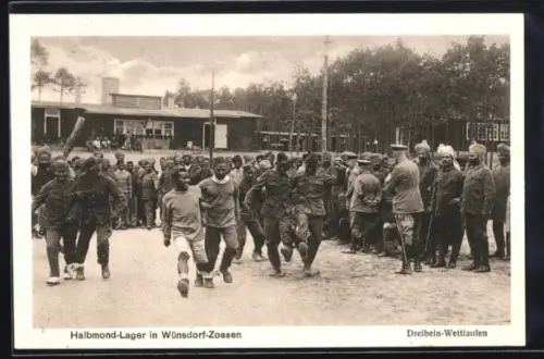 AK Wünsdorf-Zossen, Halbmond-Lager, Kriegsgefangene beim Dreibein-Wettlaufen