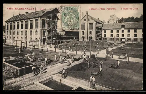 AK Chateaurenault /I.-et-L., Tannerie Place Peltereau, Travail de Cour