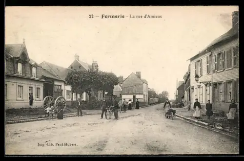 AK Formerie, La rue d`Amiens, Strassenpartie