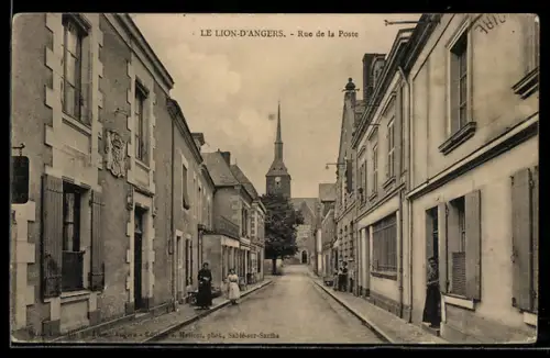 AK Le Lion-d`Angers, Rue de la Poste