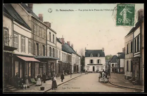 AK Senonches, Vue prise de la Place de l`Hôtel-de-Ville