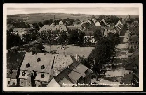 AK Marienberg /Sachsen, Markt mit Zschopauer Strasse und Tor