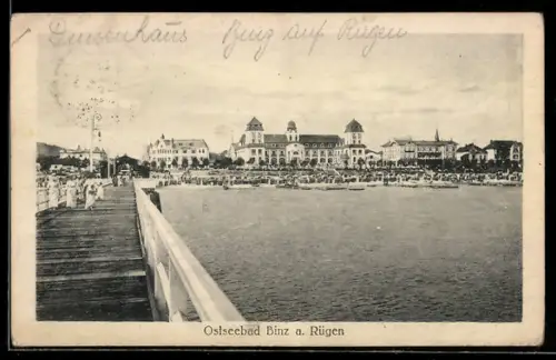 AK Binz a. Rügen, Seebrücke mit Strandpanorama