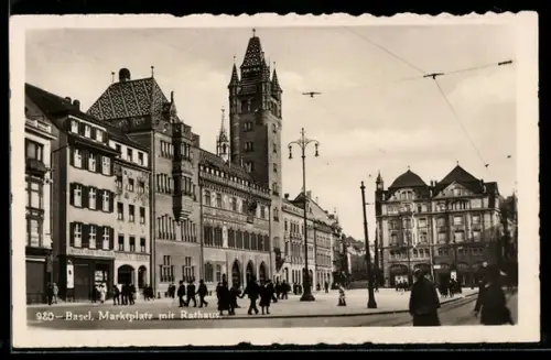 AK Basel, Marktplatz mit Rathaus