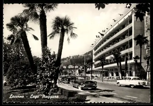 AK Locarno /Lago Maggiore, Strassenpartie mit Hotel Beau Rivage