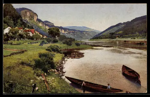 AK Photochromie NR 4561: Ortsansicht, Ruderboote am Fluss