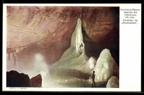 AK Dachstein-Rieseneishöhle bei Obertraun, Eissäulen im Parzivaldom, Eisberge