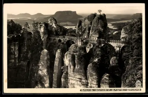 Foto-AK Walter Hahn, Dresden, Nr. 3205: Basteibrücke mit Lilienstein in der Sächsischen Schweiz